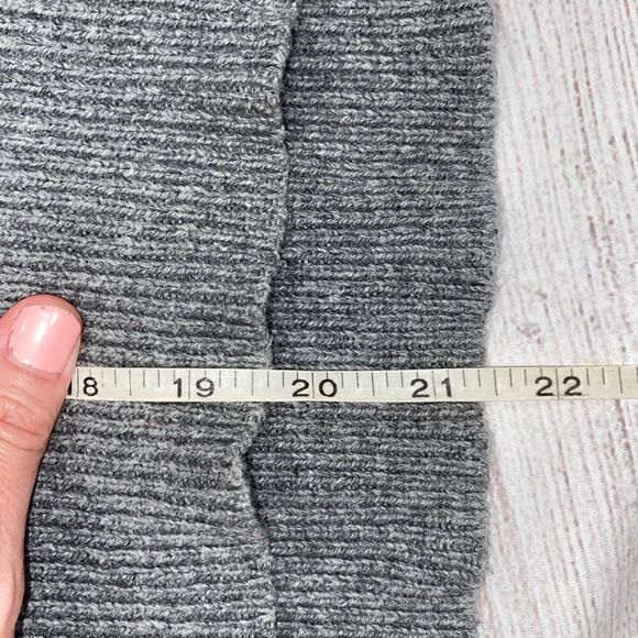 a.n.a. Long sleeve sweater w/stripe stitching, grey/white sz XS - Picture 8 of 11